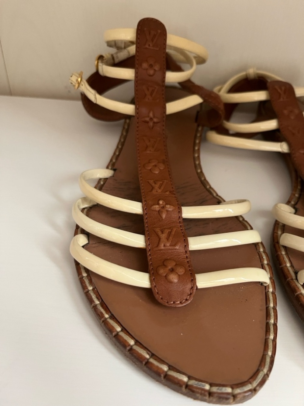 Louis Vuitton Brown and Cream Monogram Strappy Sandals - Picture 2 of 13